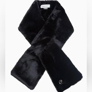 NWT!! CALVIN KLEIN Faux Fur pull-through scarf